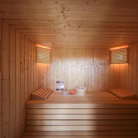 Jakob With Pool And Sauna 4* Kringa